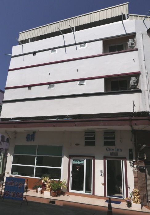 aP1150197 City Inn.JPG
