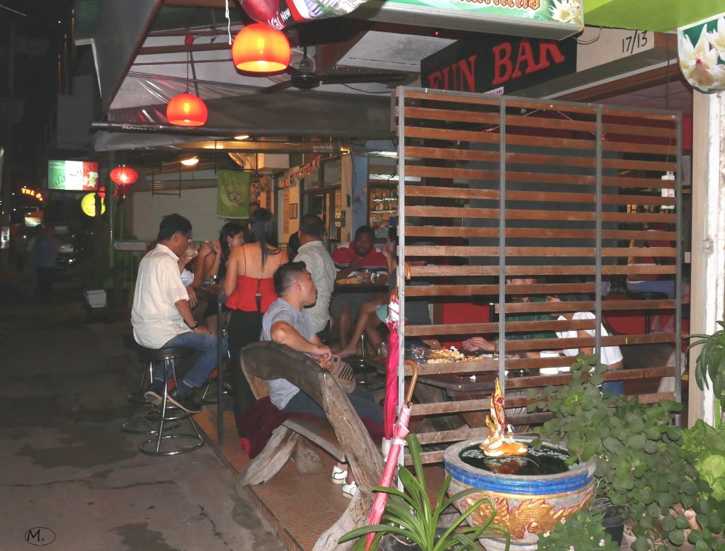 Fun Bar 1.JPG