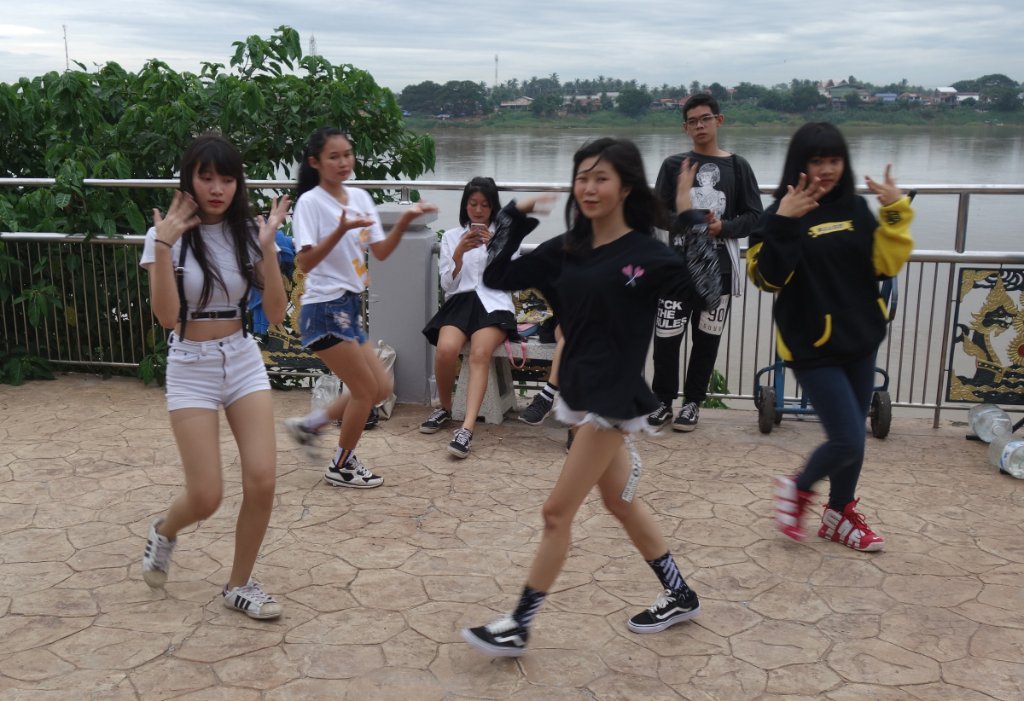 Nong Khai 3jx.JPG