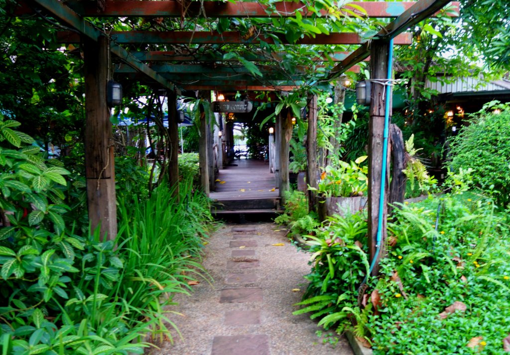 Bueng Mai Hom 12.JPG