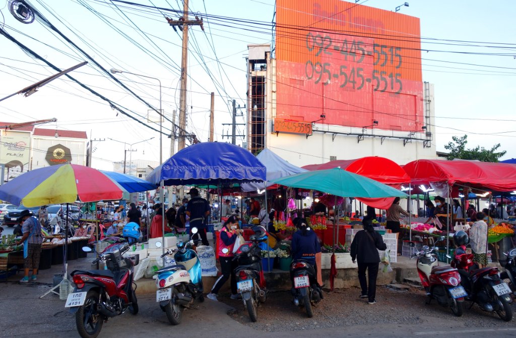 Lumpini 5.JPG