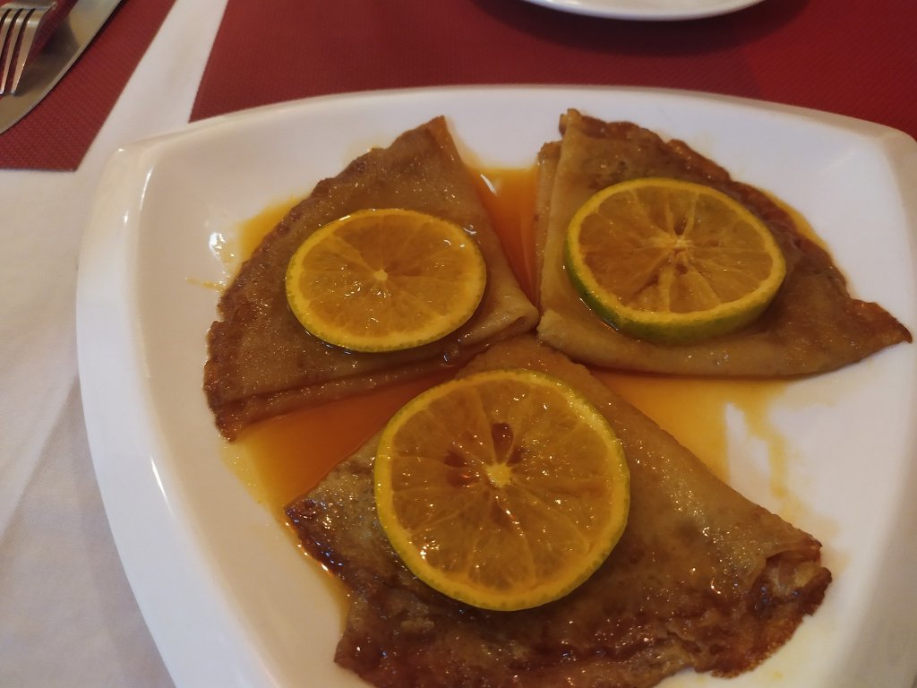 Crepe Suzette im Douangdeuane, Rue Francois Ngin,