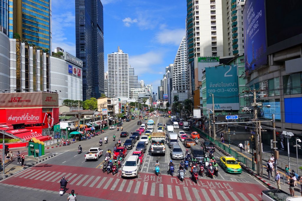 Sukhumvit b.JPG
